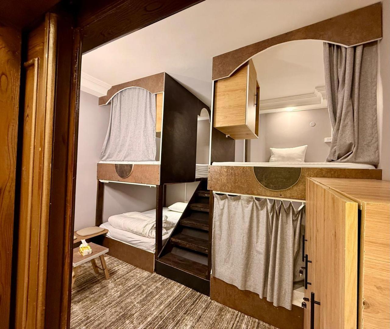 Beit Ahlan Hotel Аман Екстериор снимка