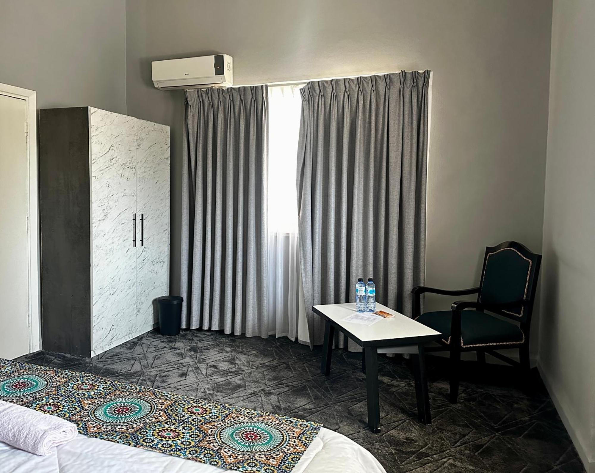 Beit Ahlan Hotel Аман Екстериор снимка
