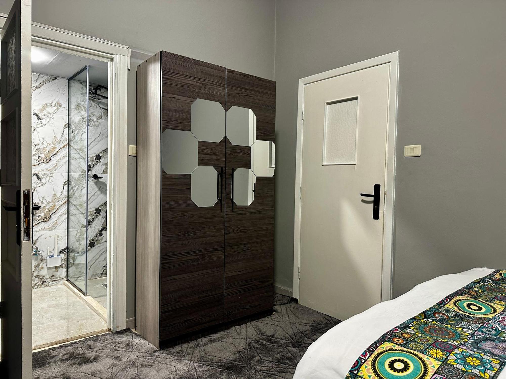 Beit Ahlan Hotel Аман Екстериор снимка