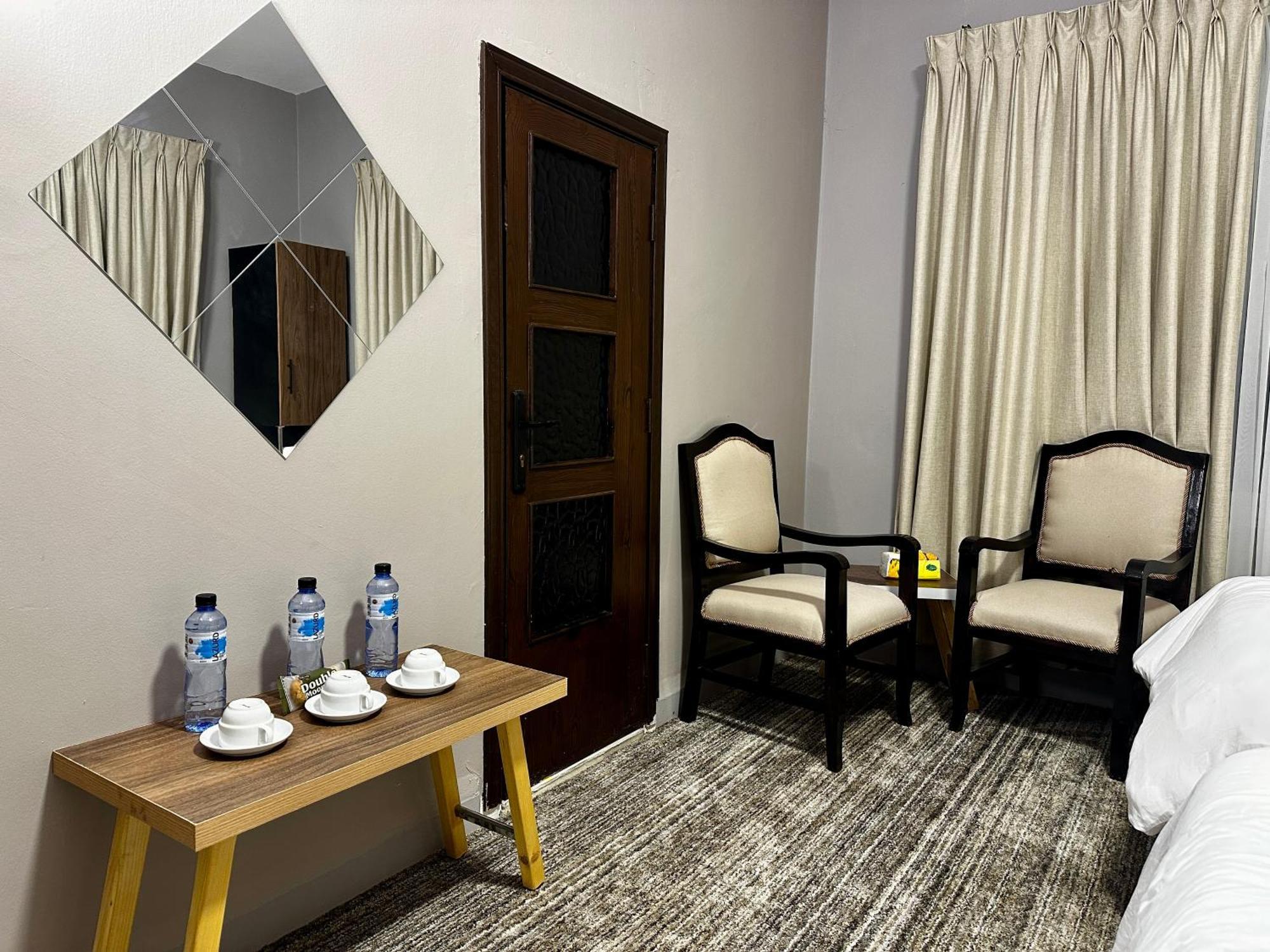 Beit Ahlan Hotel Аман Екстериор снимка