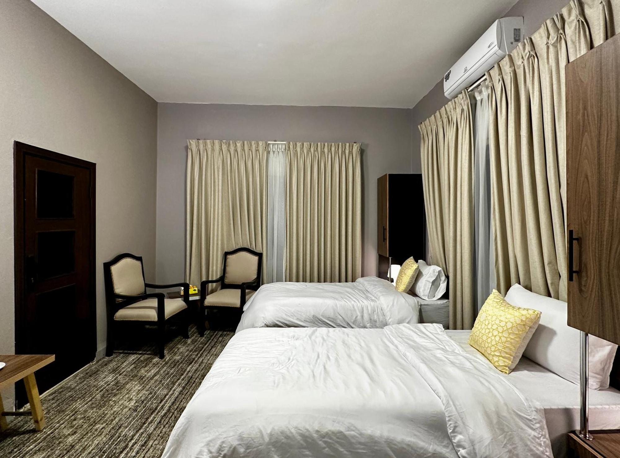 Beit Ahlan Hotel Аман Екстериор снимка