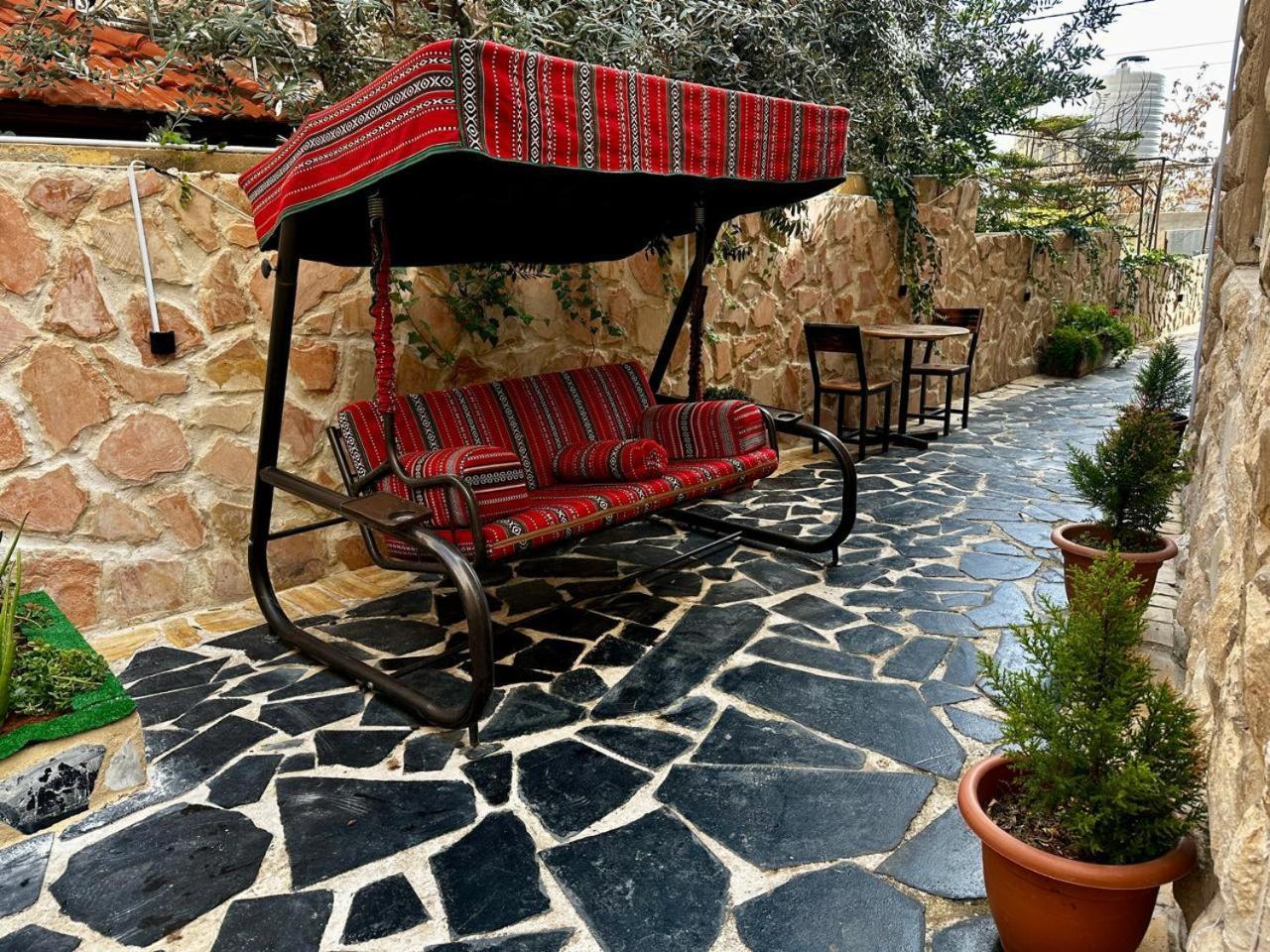 Beit Ahlan Hotel Аман Екстериор снимка