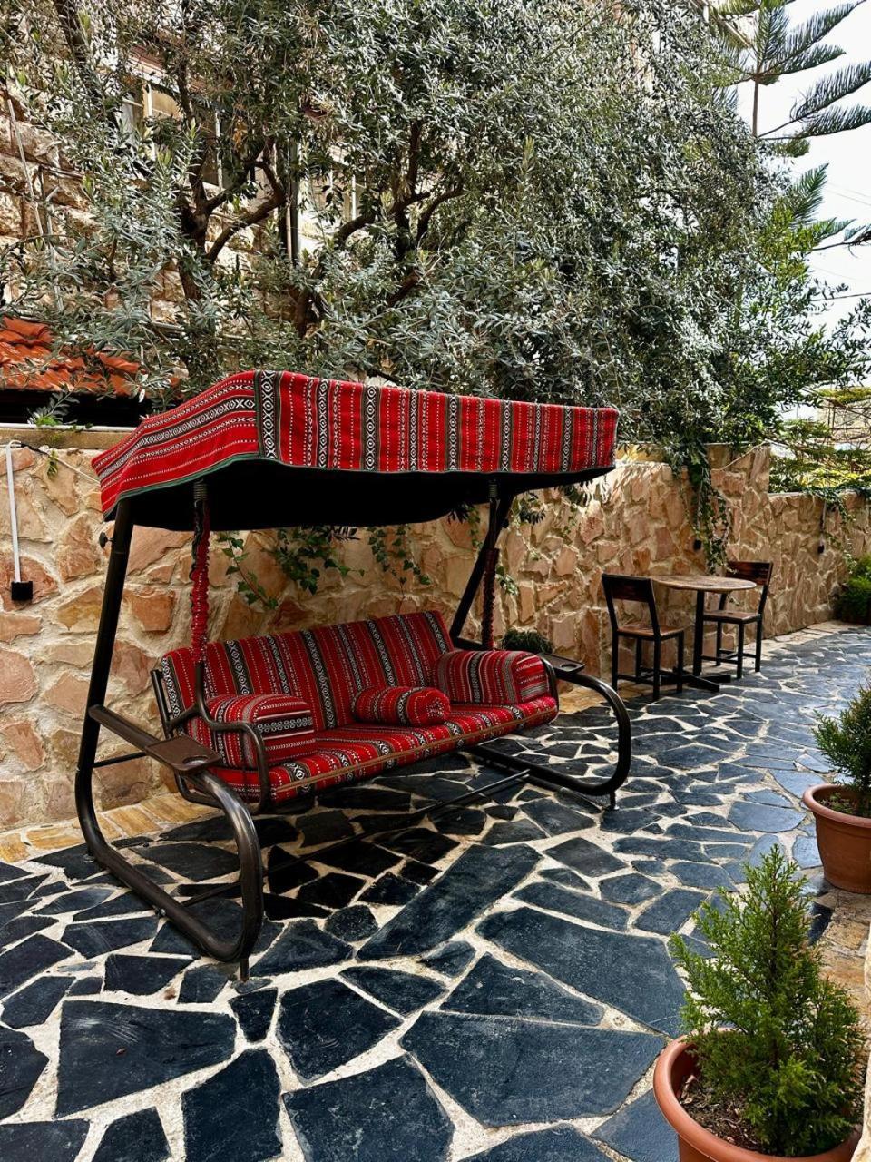 Beit Ahlan Hotel Аман Екстериор снимка