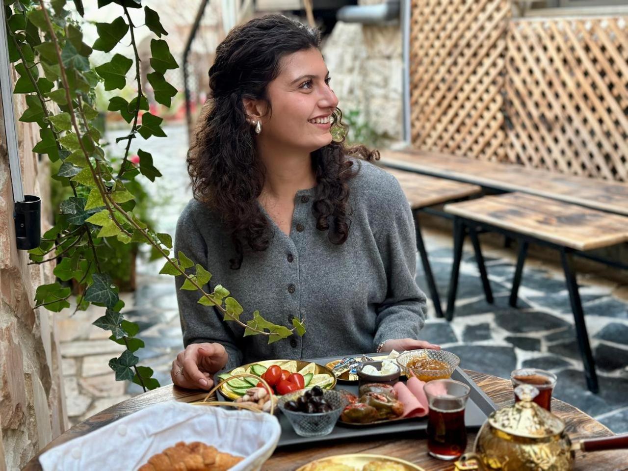 Beit Ahlan Hotel Аман Екстериор снимка